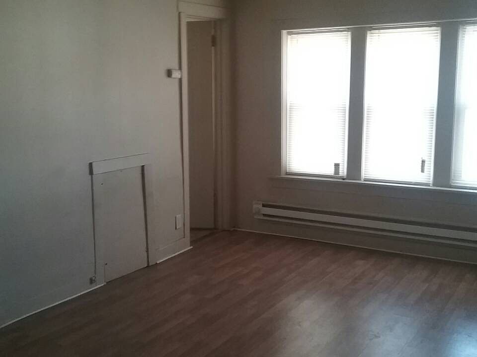 1st image of 2726 W Clybourn St APT 10
