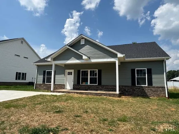 467 North Ave, Appomattox, VA 24522