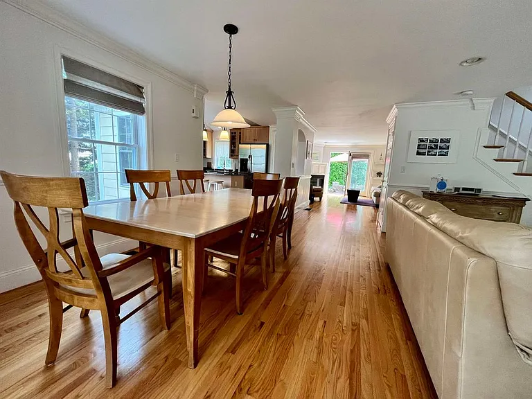 18 Browns Ct — Photo 5