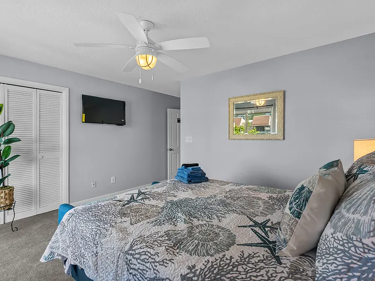 4701 N Kings Hwy #10 — Photo 33