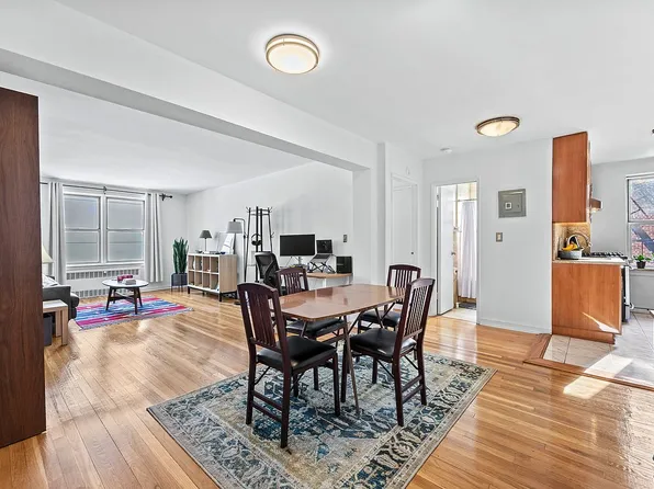 325 E 201st St APT 5F, Bronx, NY 10458