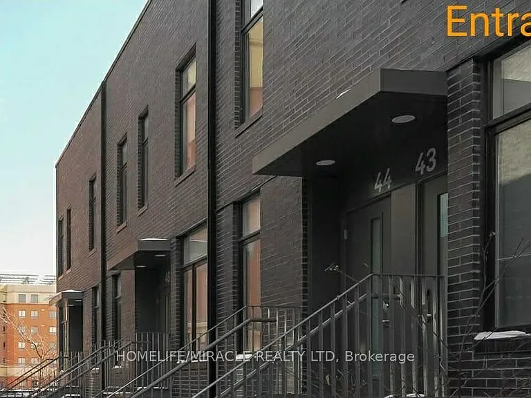 1740 Simcoe St N #43 — Photo 1