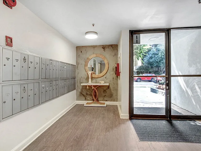 Wellworth Apartments — Photo 13