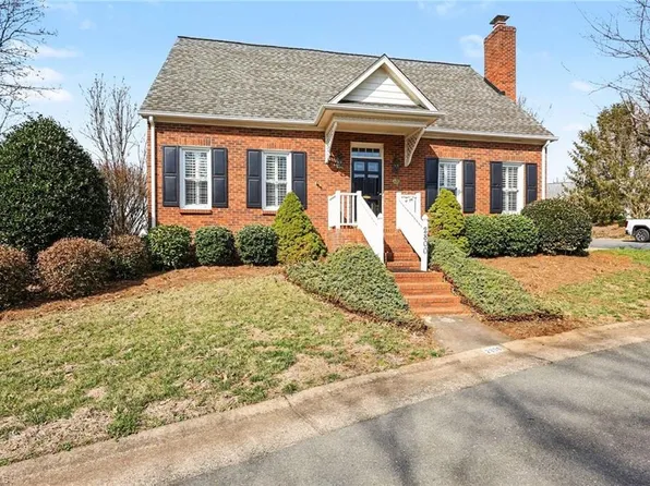 2800 Kingsdale Ct, Winston Salem, NC 27103