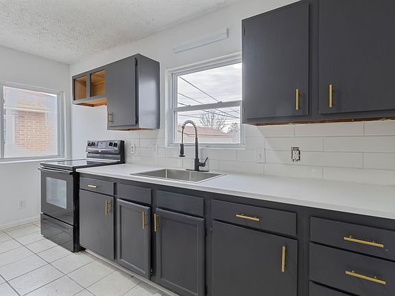 5th image of 2529 Avenue F