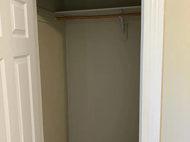 462 W Oakland Ave — Photo 9