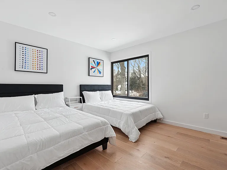 10 Hampton St — Photo 13