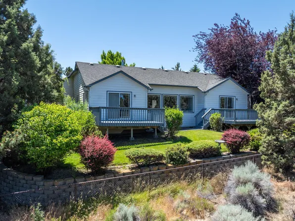 4255 SW Ben Hogan Dr, Redmond, OR 97756