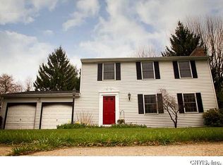 118 Smokey Hollow Rd, Baldwinsville, NY 13027