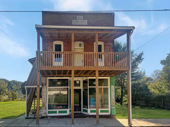 118 S Valley St, Corning, OH 43730
