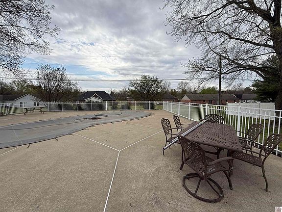 5th image of 4250 Pecan Dr