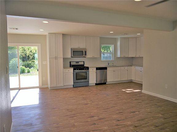 5th image of 5310 Wellington Dr