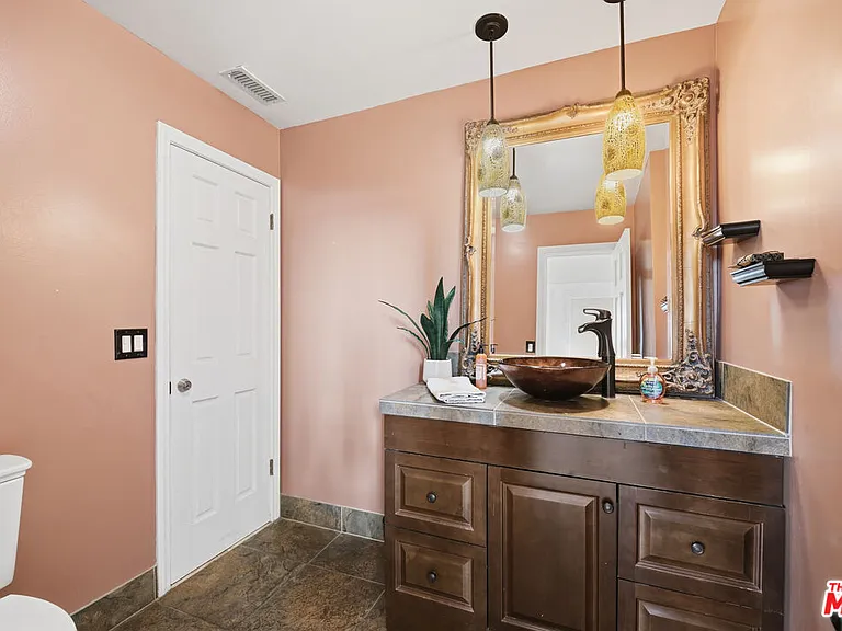 501 Sadie Rd — Photo 14