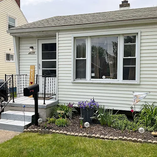 4635 283rd St Photo 1