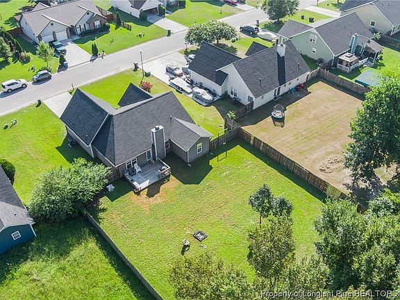 3rd image of 239 Belle Chase Dr