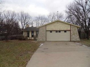 1030 SW Marge Ct, Topeka, KS 66615
