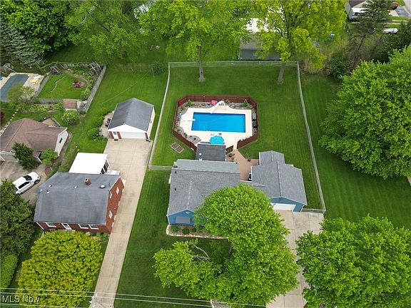 2nd image of 321 Hillcrest Ave