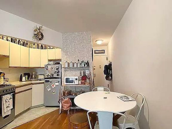 5th image of 1819 2nd Ave APT 3RN