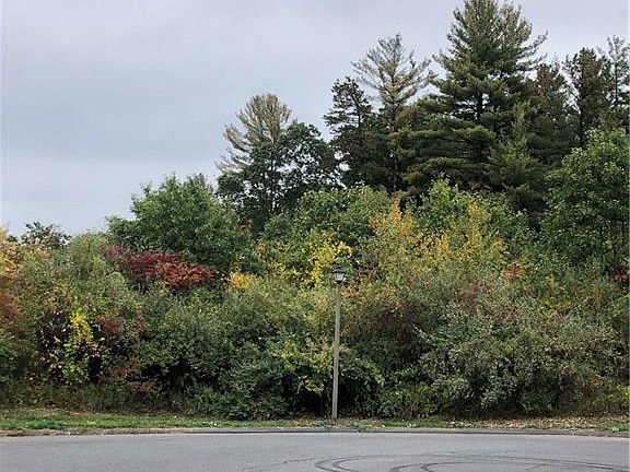 5th image of 39 Brighton Dr