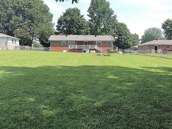 3rd image of 13 Eastwood Dr Lot 304