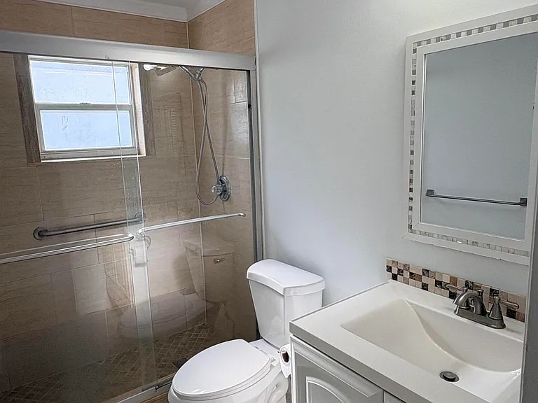 1009 SW 3rd Way — Photo 7