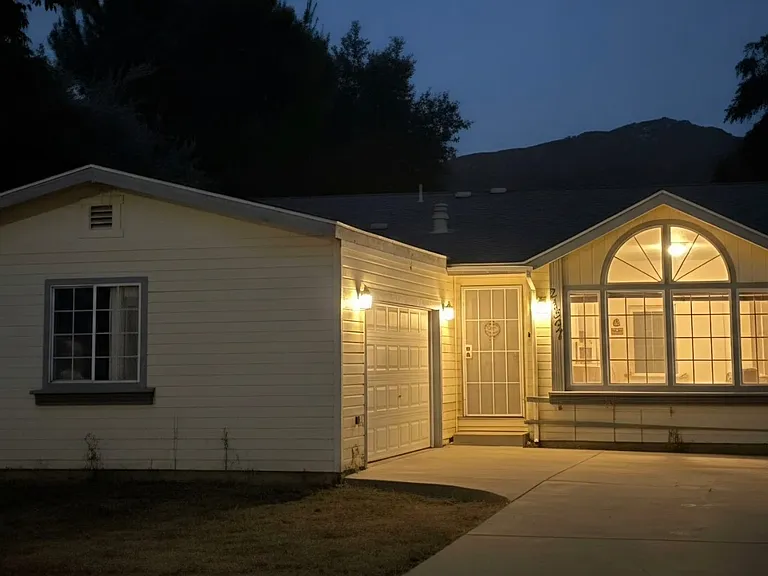 21347 Darby St — Photo 2