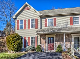 2 Ashburg Dr, Mechanicsburg, PA 17050