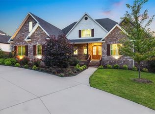 2967 N Chapel View Dr, Fayetteville, AR 72703