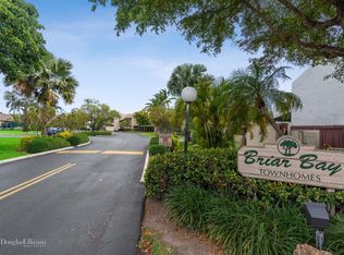 9226 SW 136th Street Cir, Miami, FL 33176