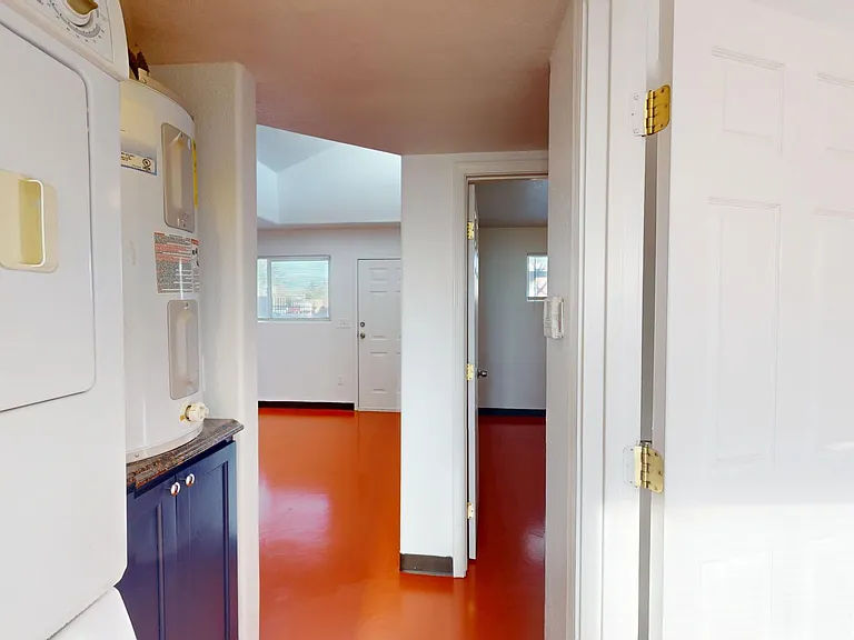 Renovated & Loaded 2 Bed Apts in Ridgecrest- Best Nat. Light in ABQ — Photo 13