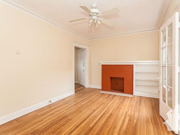 3rd image of 4426 N Wolcott Ave