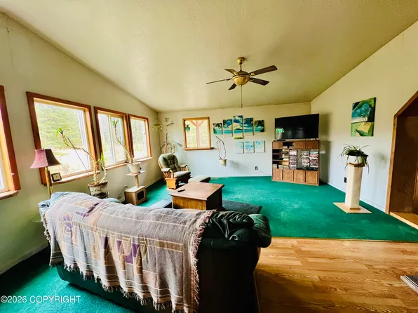 19405 Ridge St, Kasilof, AK 99610