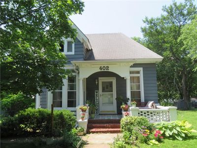 402 N Pearl St, Paola, KS, 66071