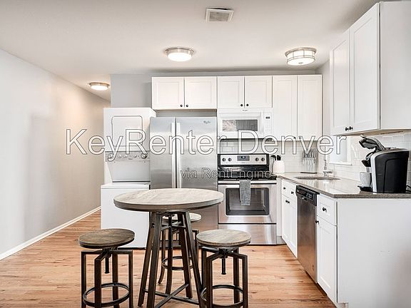 5th image of 2405 Tremont Pl