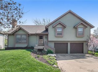 12330 S Locust Cir, Olathe, KS 66062