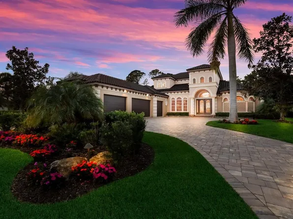 8322 Grosvenor Ct, Bradenton, FL 34201