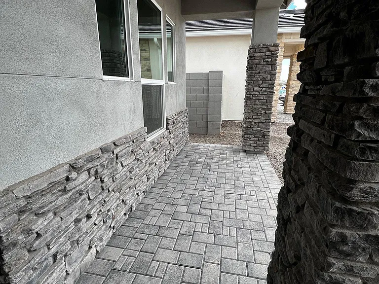 10548 W Albert Ln — Photo 3