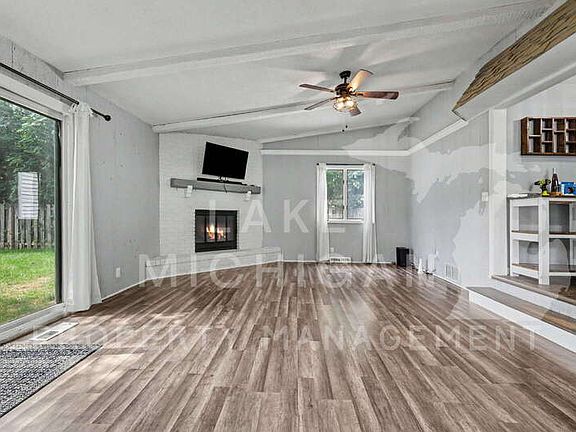 4th image of 704 Buckingham St SW