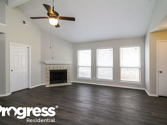 3rd image of 2537 Harvest Ln