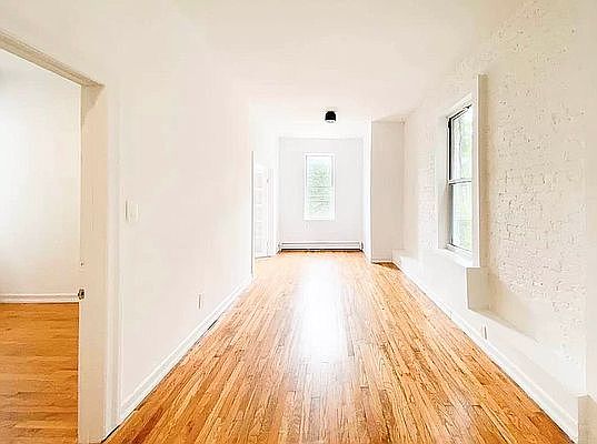3rd image of 321 Malcolm X Blvd APT 3R
