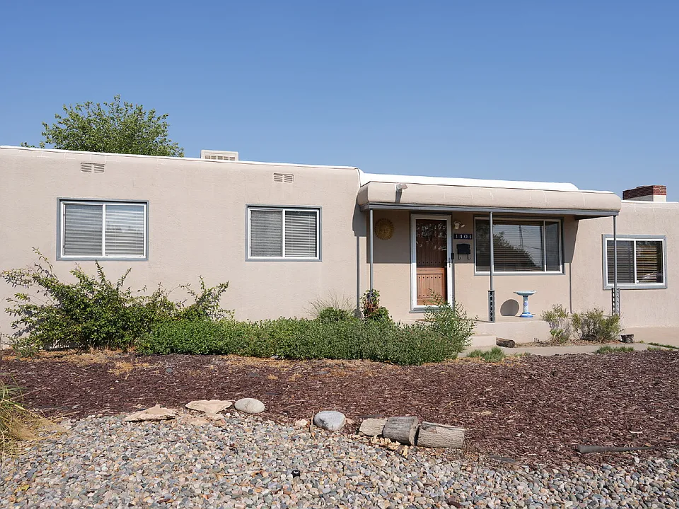 1104 N Buena Vista Ave