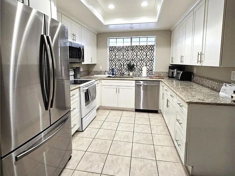1319 S Country Way — Photo 6