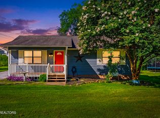 200 Doe Run Blvd, Clinton, TN 37716
