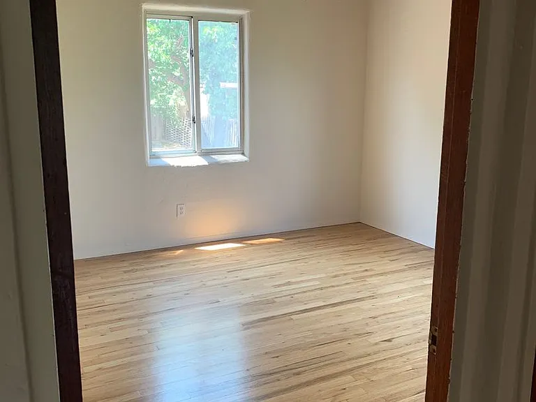412 Cortez Pl — Photo 17