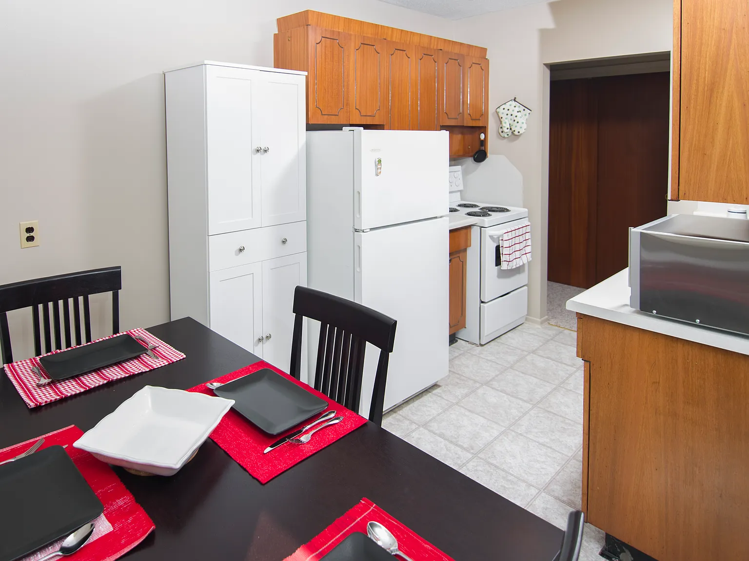 455 Leila Avenue — Photo 4