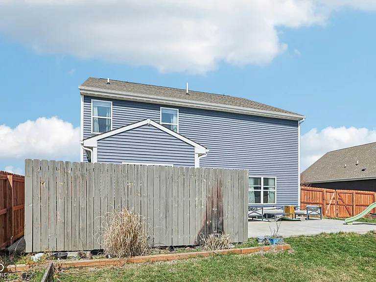 6673 Laurelwood Dr — Photo 51