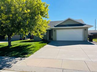 2461 Dawn Dr, Sidney, NE 69162