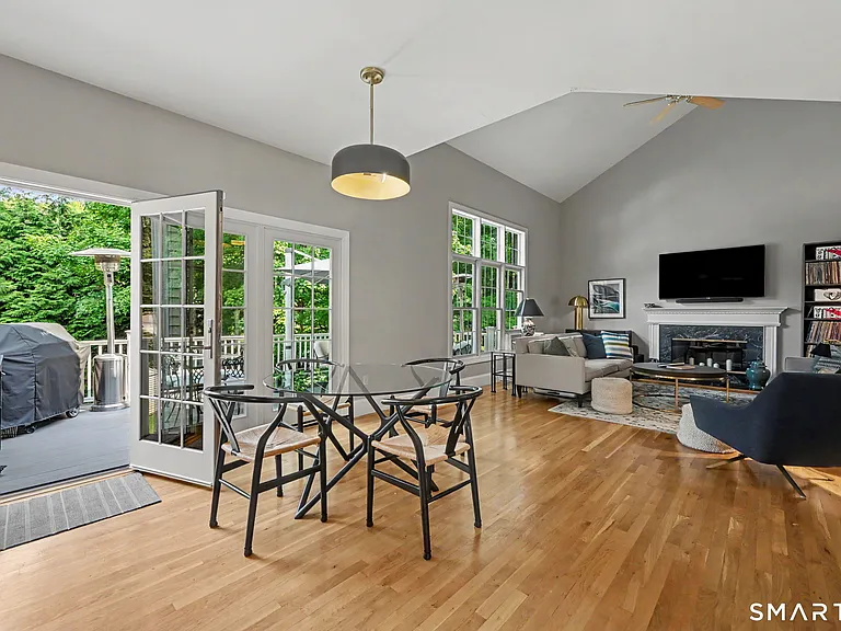 1 Silvermine Rdg — Photo 11