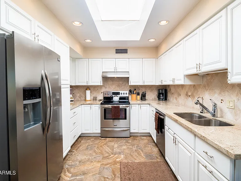 7270 E Loma Ln — Photo 9
