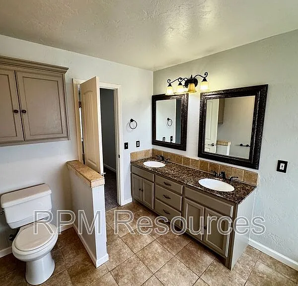 8205 NW 83rd Ter — Photo 21